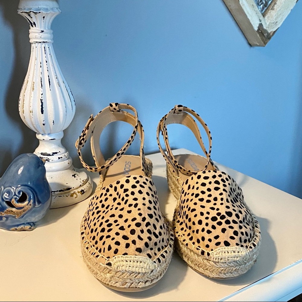 SODA Leopard Closed Toe Espadrilles Size 9